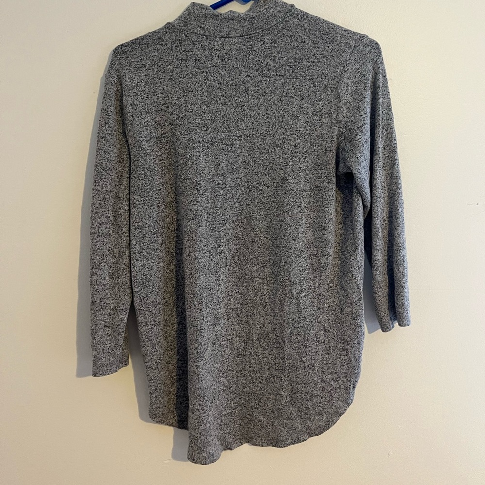 grey turtleneck sweater !